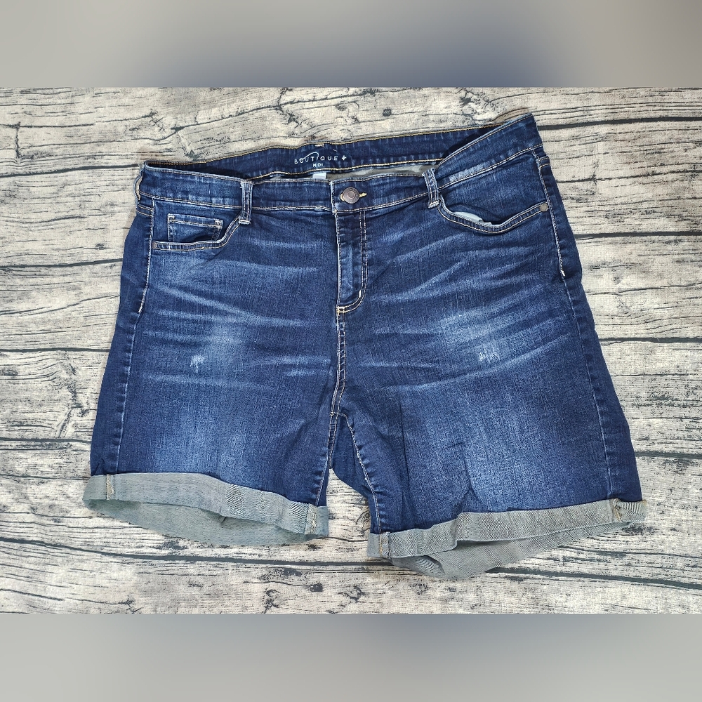 Boutique+ mid length denim shorts